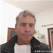 Profesor de español para extranjeros, y de matemáticas para estudiantes de primaria y bachillerato.
Ofrezco  mis excelentes cualidades de expresión para hacer entender fácilmente el idioma español para extranjeros,   y las matematicas para estudiantes de